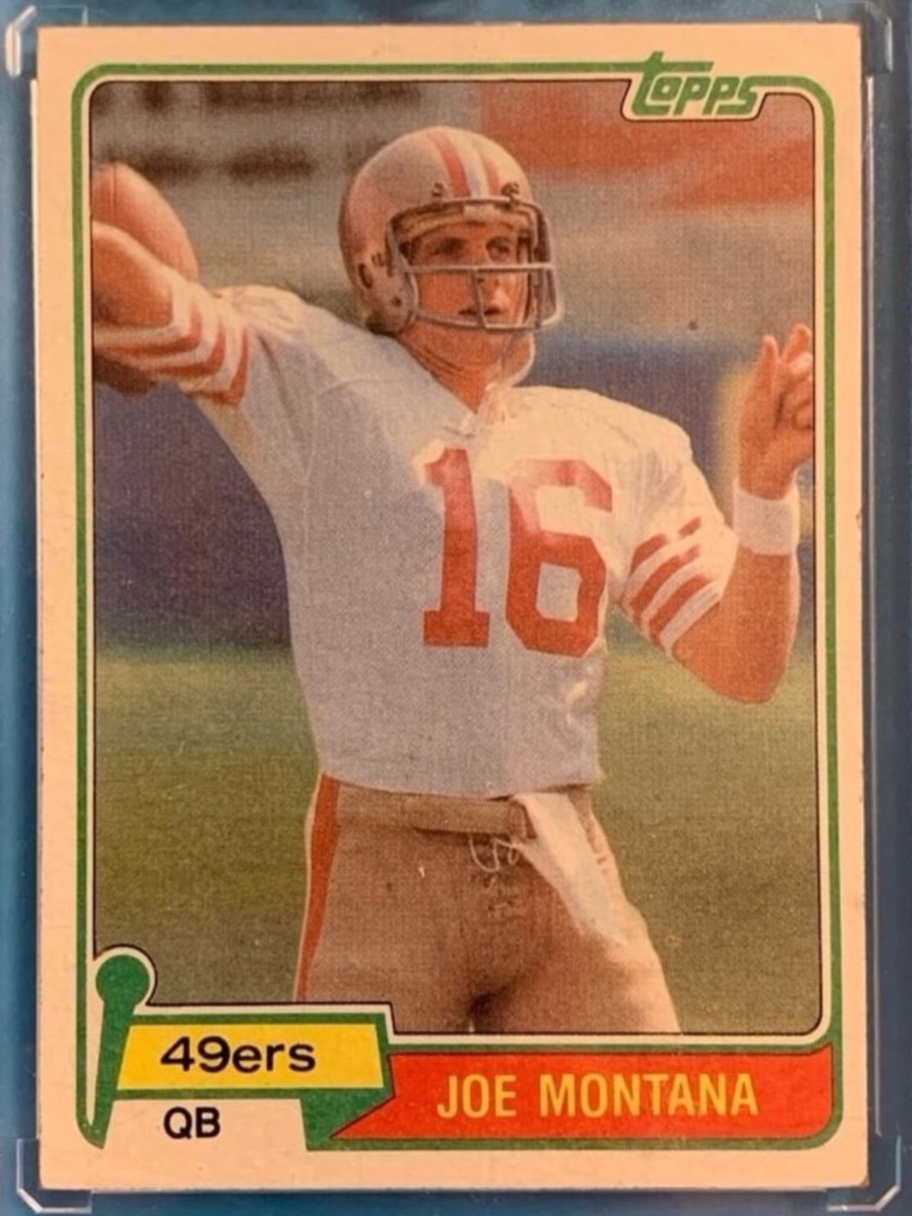 **AUTHENTIC** JOE MONTANA ROOKIE CARD (RC) - 1981 TOPPS #216